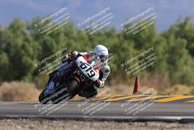 media/Nov-06-2022-SoCal Trackdays (Sun) [[208d2ccc26]]/Turn 7 Set 2 (1050am)/